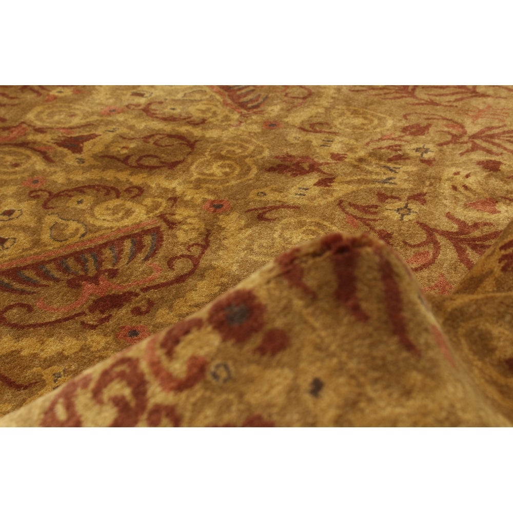 Hand-knotted Karma Brown Wool Soft Rug