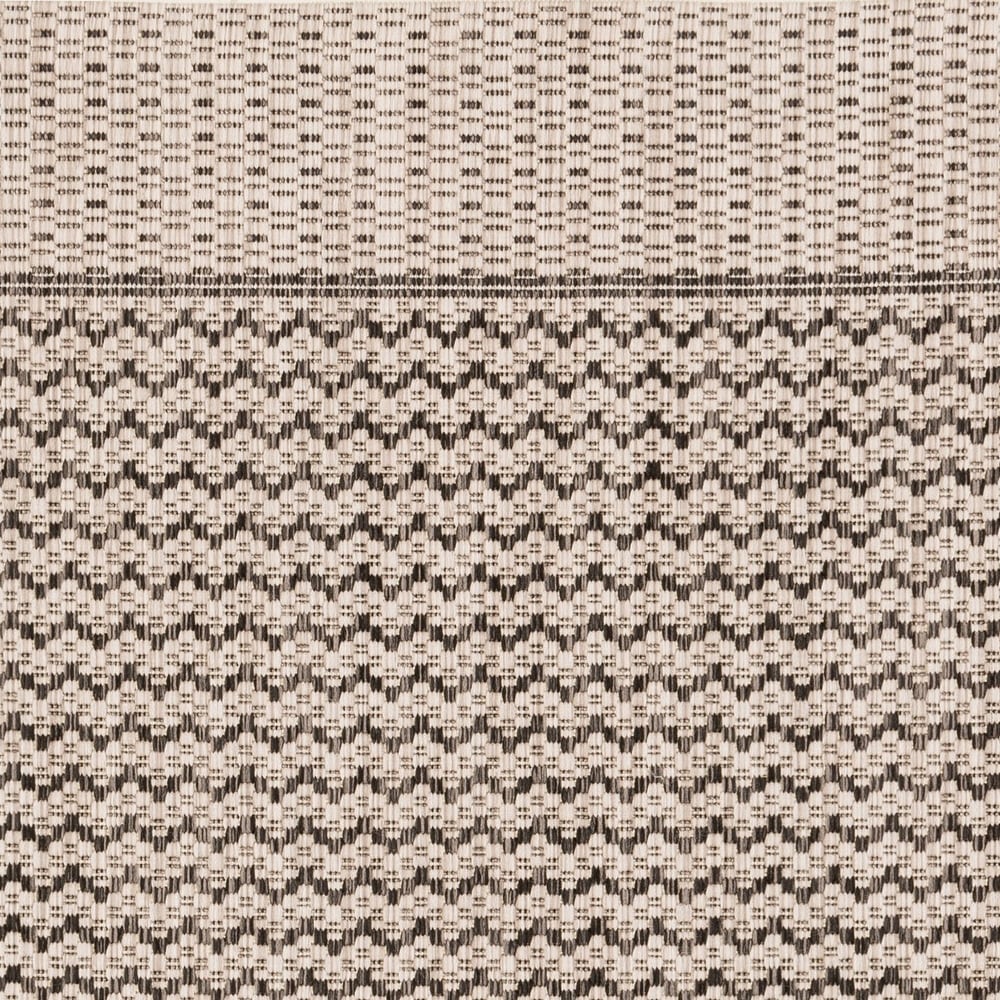 Havannah Indoor/ Outdoor Chevron Stripe Patio Area Rug