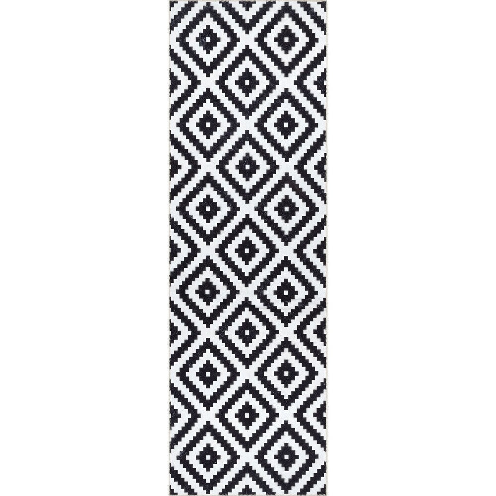 Kellee Machine Washable Modern Diamonds Area Rug