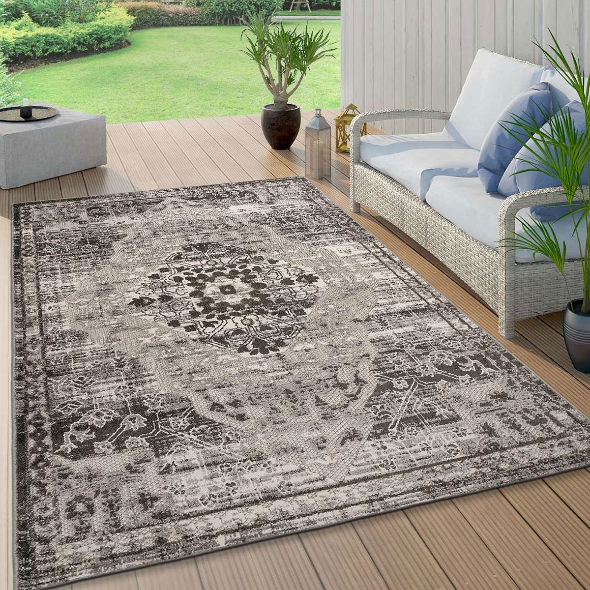 Distressed Traditional Indoor/Outdoor Area Rug