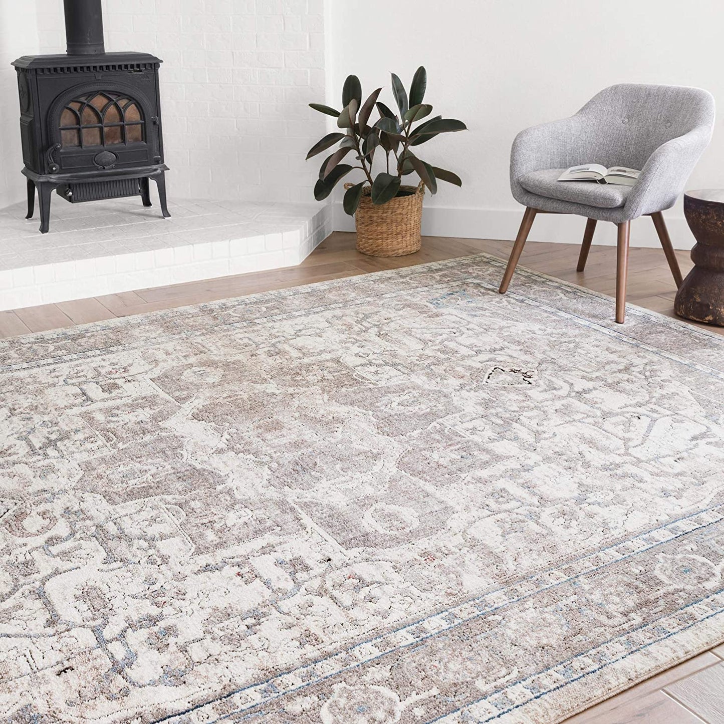 Dante Collection Distressed/Vintage Persian Soft Area Rug Ivory