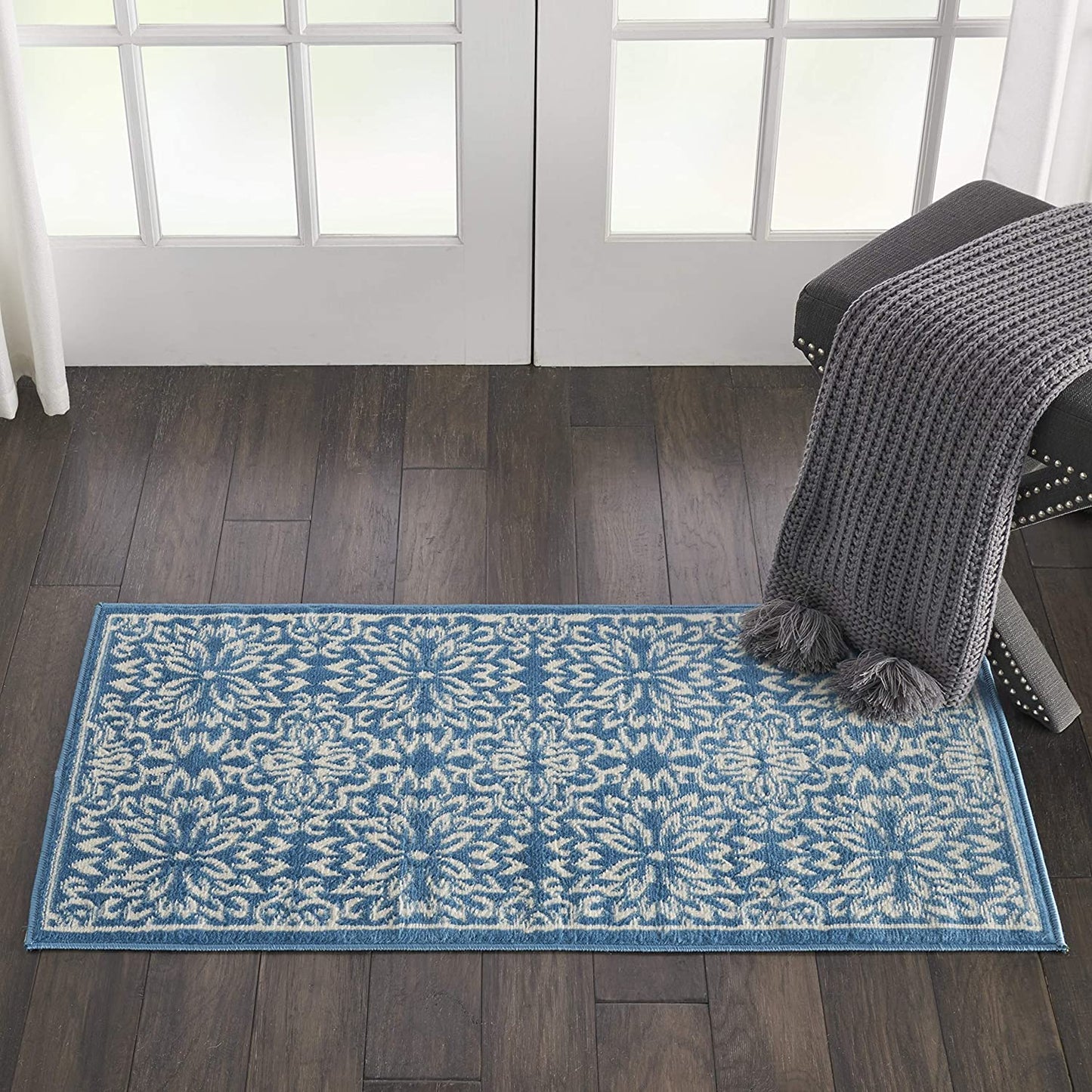 Transitional Floral Ivory/Blue Area Rug