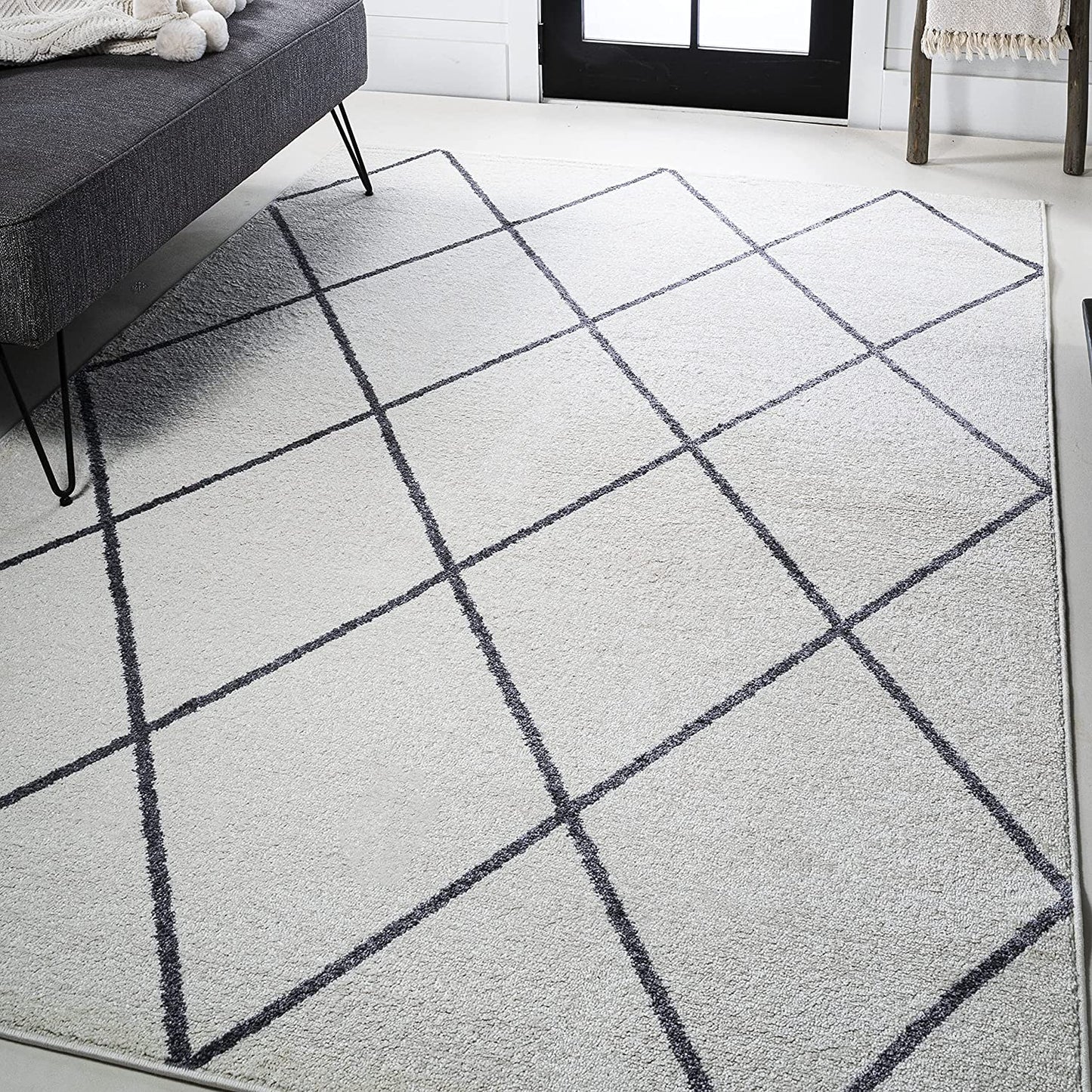 JONATHAN Y Minimalist Diamond Trellis soft Area Rug Bedroom Kitchen Multi/White