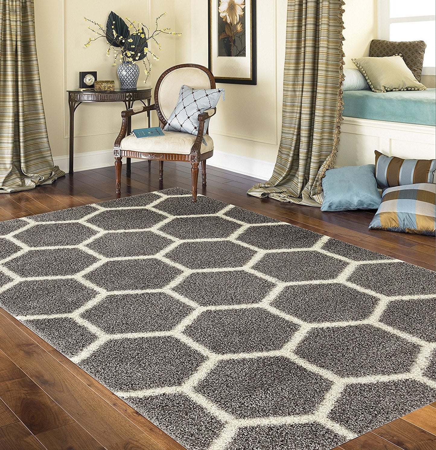 Cozy Geometric Shag Gray Area Rug