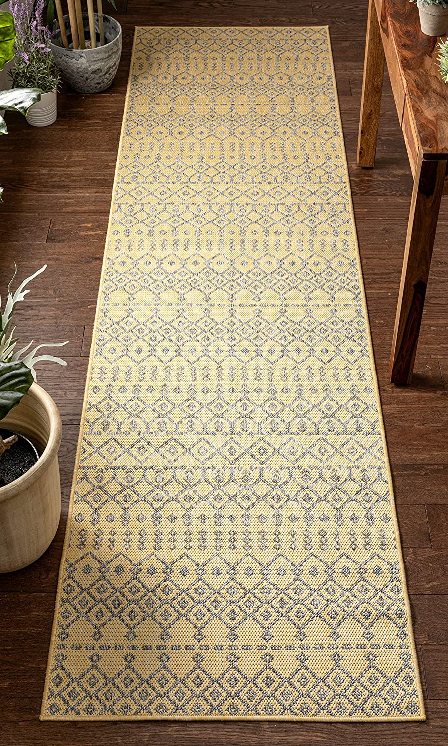 Nors Yellow Indoor/Outdoor Flat Weave Pile Nordic Lattice Pattern Runner Rug 3x10 (2'7" x 9'10")