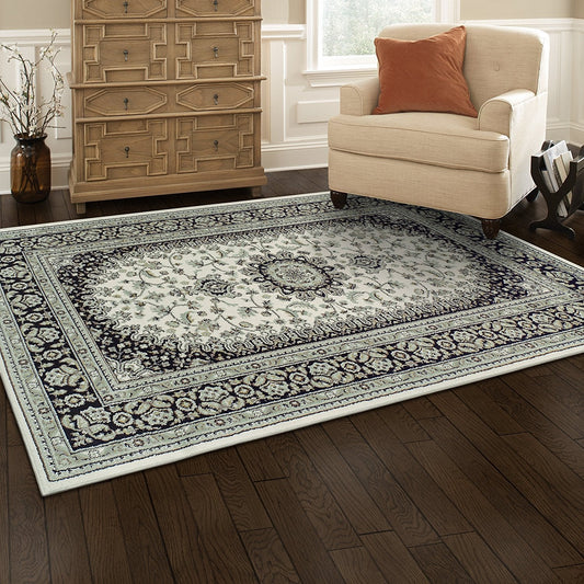Traditional Design Ivory/Green Area Rug