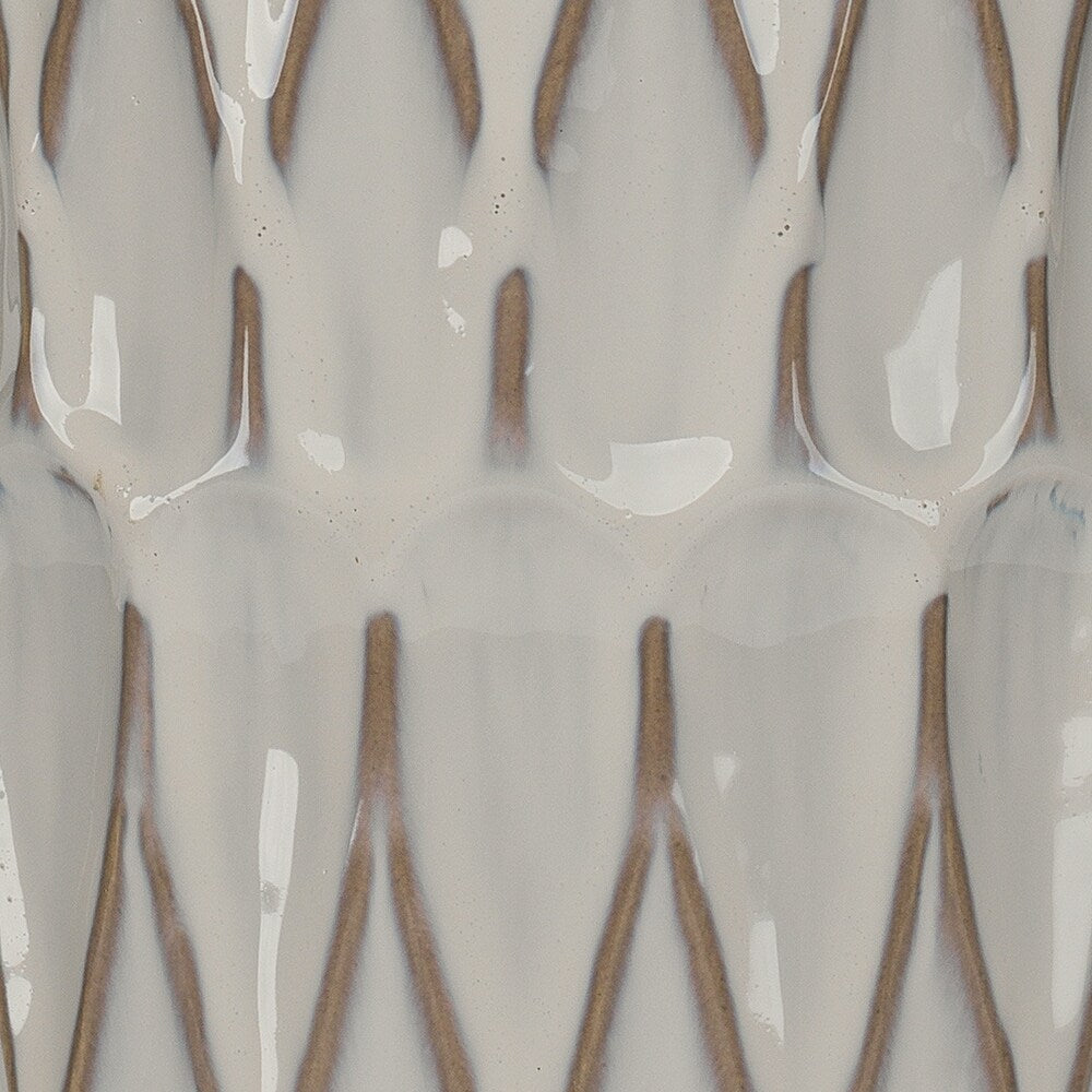 Alden Décor Dalia Table Lamp