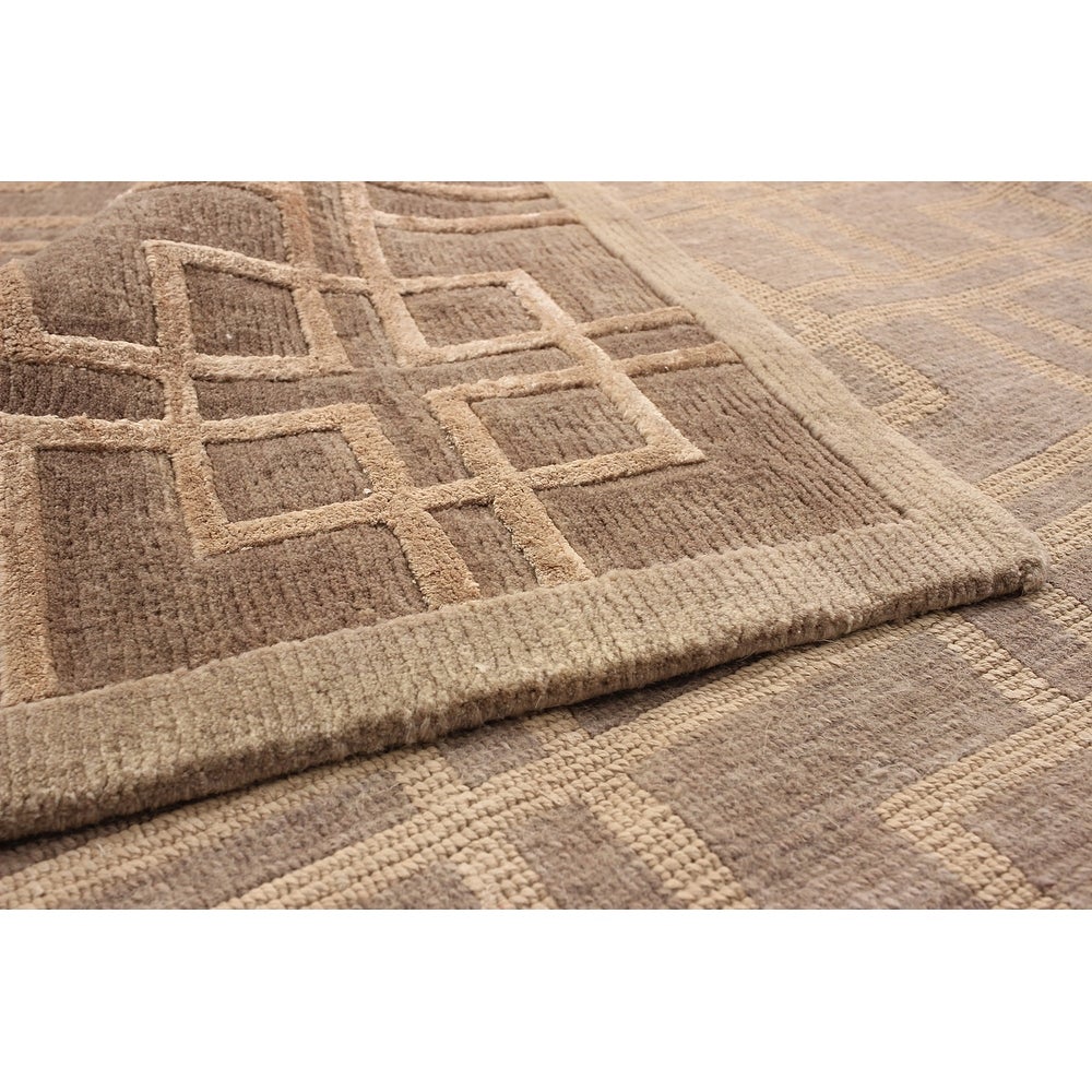 Hand-knotted Silk Touch Brown Silk, Wool Soft Rug