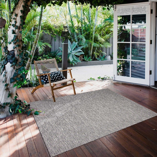 Diamond Indoor/ Outdoor Rug - Multiple Colors