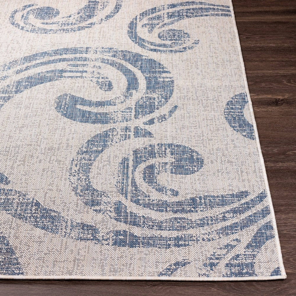 Kimarlee Indoor/ Oudoor Scroll Area Rug