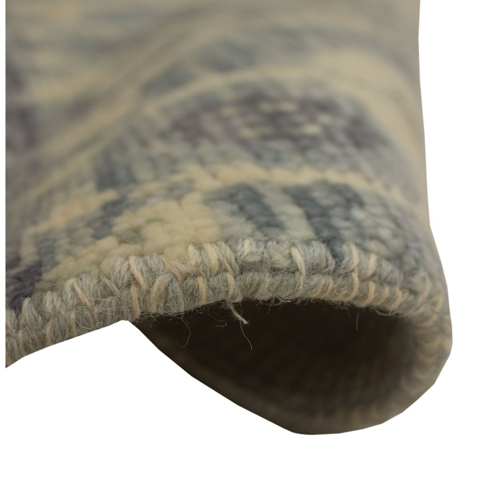 Fine Dayton Grey/Ivory Soft Area Rug