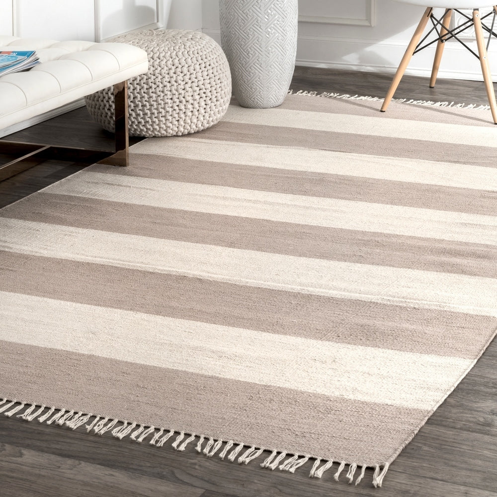 Casual Coastal Stripped Fringe Area Rug