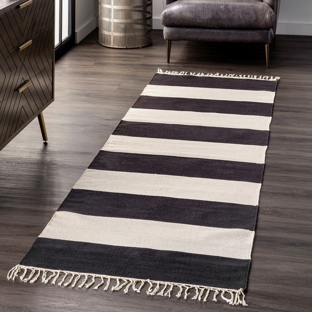Casual Coastal Stripped Fringe Area Rug