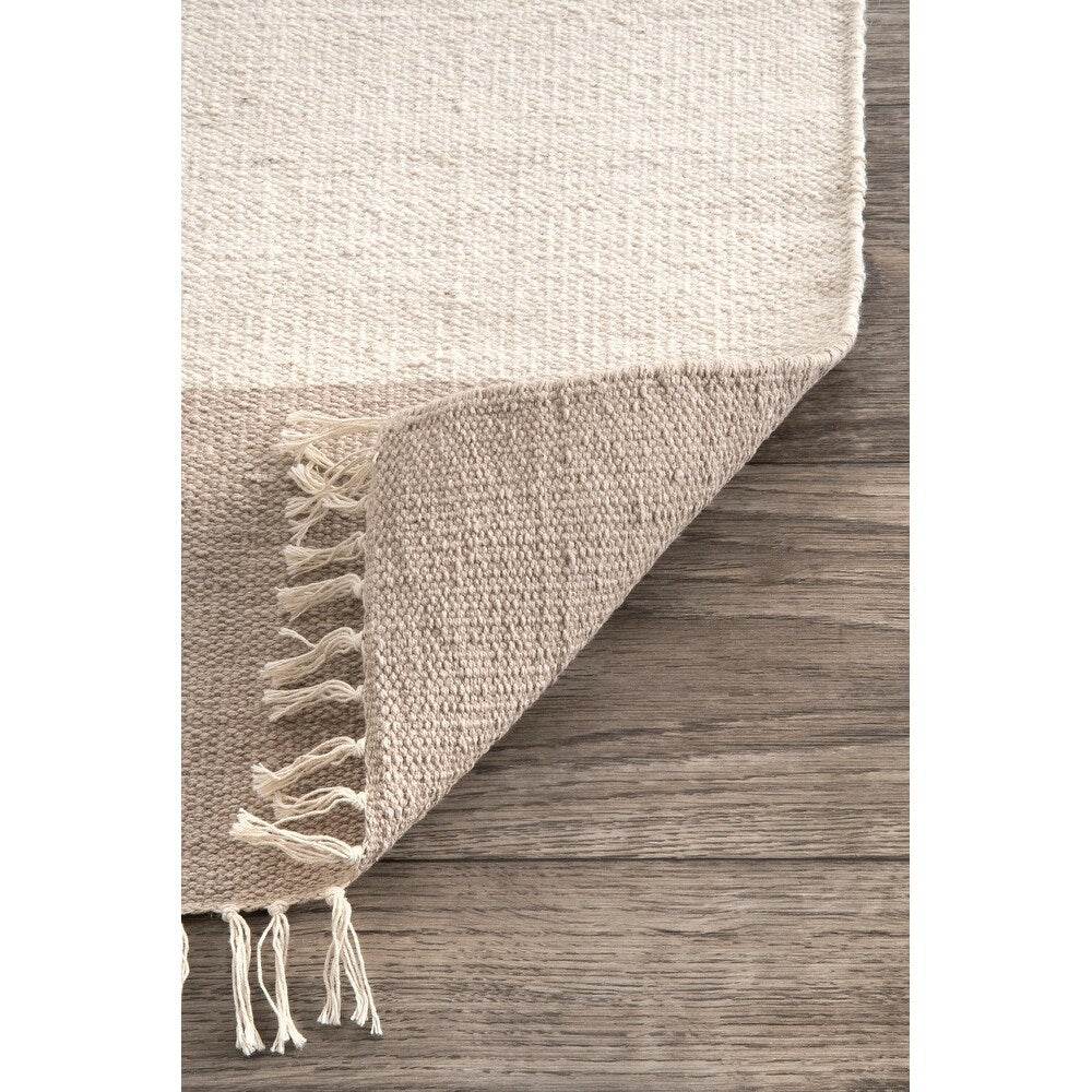 Casual Coastal Stripped Fringe Area Rug