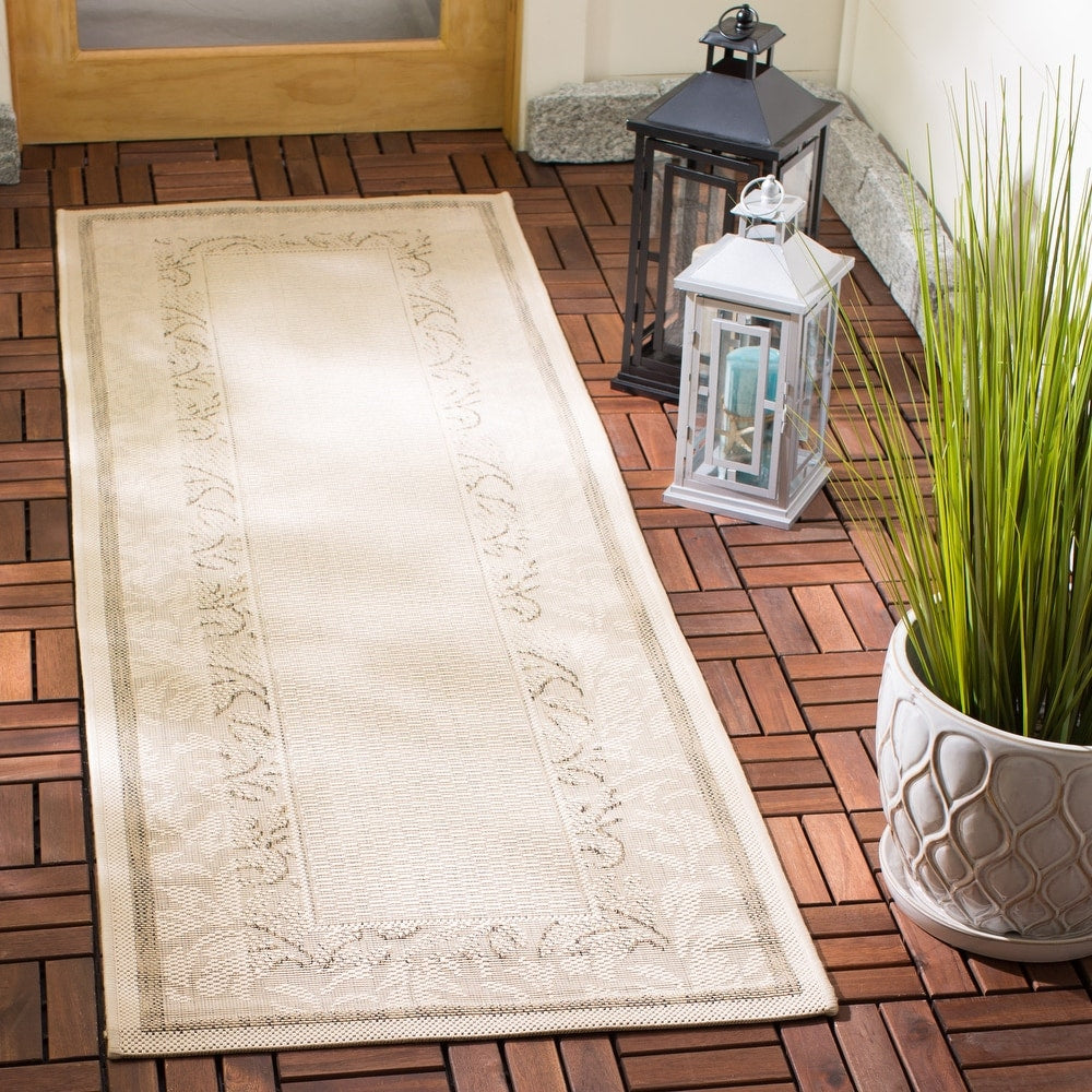 Courtyard Doreen Indoor/ Outdoor Patio Backyard Soft Rug