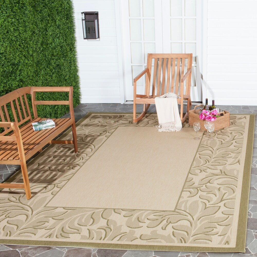 Courtyard Mardell Indoor/ Outdoor Patio Backyard Soft Rug