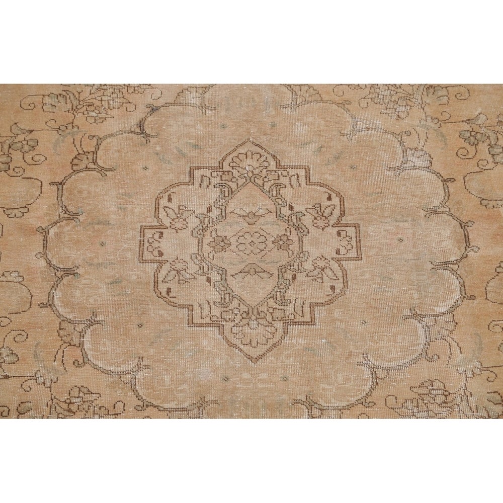 Mbise Handmade Distressed Medallion Persian Soft Area Rug