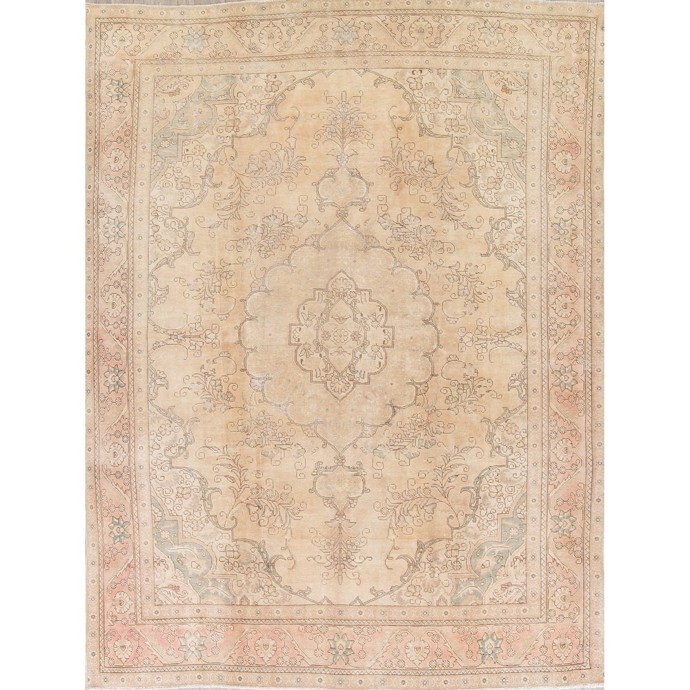 Mbise Handmade Distressed Medallion Persian Soft Area Rug