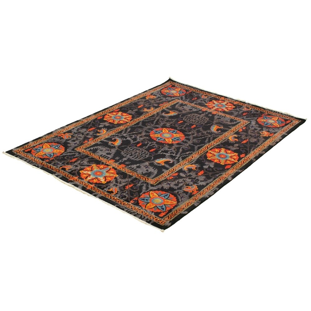 Hand-knotted Signature Collection Black, Wool Soft Rug