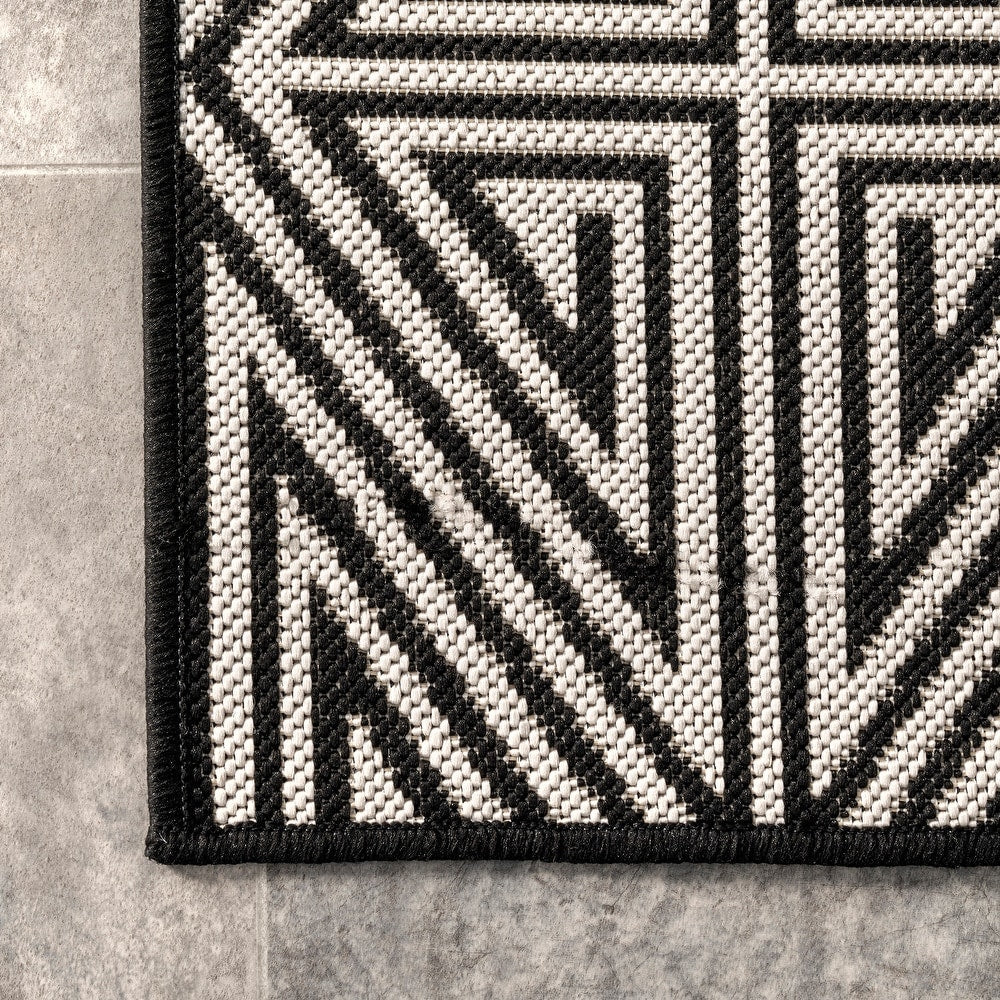 Geometric  Modern Abstract Indoor/Outdoor Area Rug